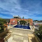 7 Bedroom Styled House In The Walled City