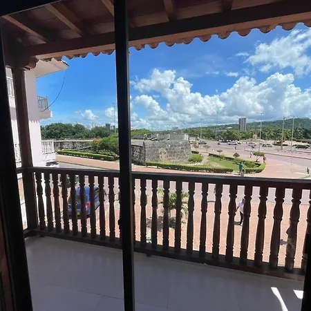 7 Bedroom Styled House In The Walled Apartahotel Cartagena